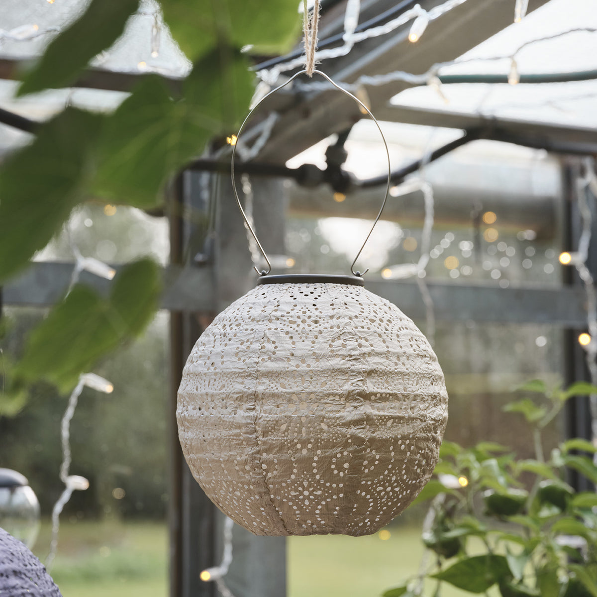  Scandi Tyvek Solar-Lampions in Cremeweiß